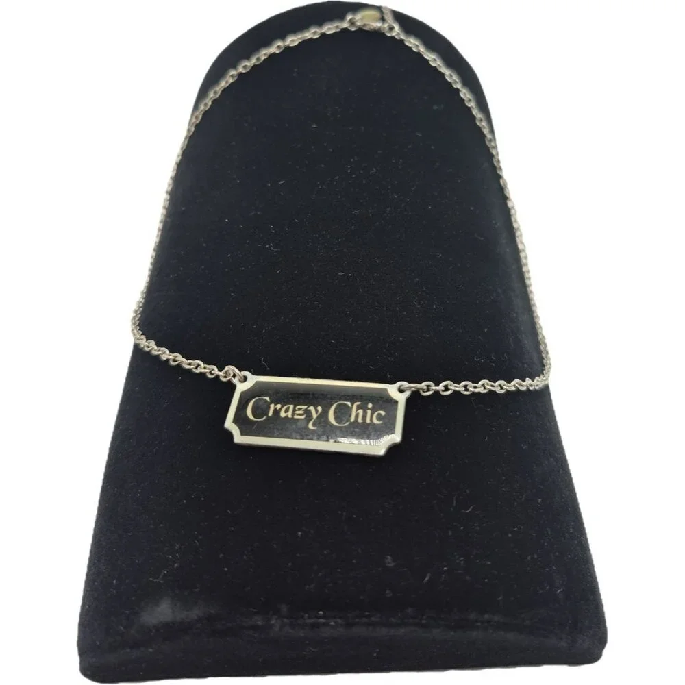 Disney Manic Style Crazy Chic Bar Pendant Necklace Cruella De Vil 101 Dalmatians - Picture 3 of 8